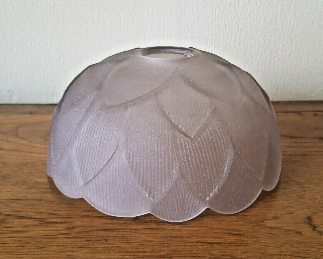 french vintage artichoke style glass replacement shade with scalloped edge