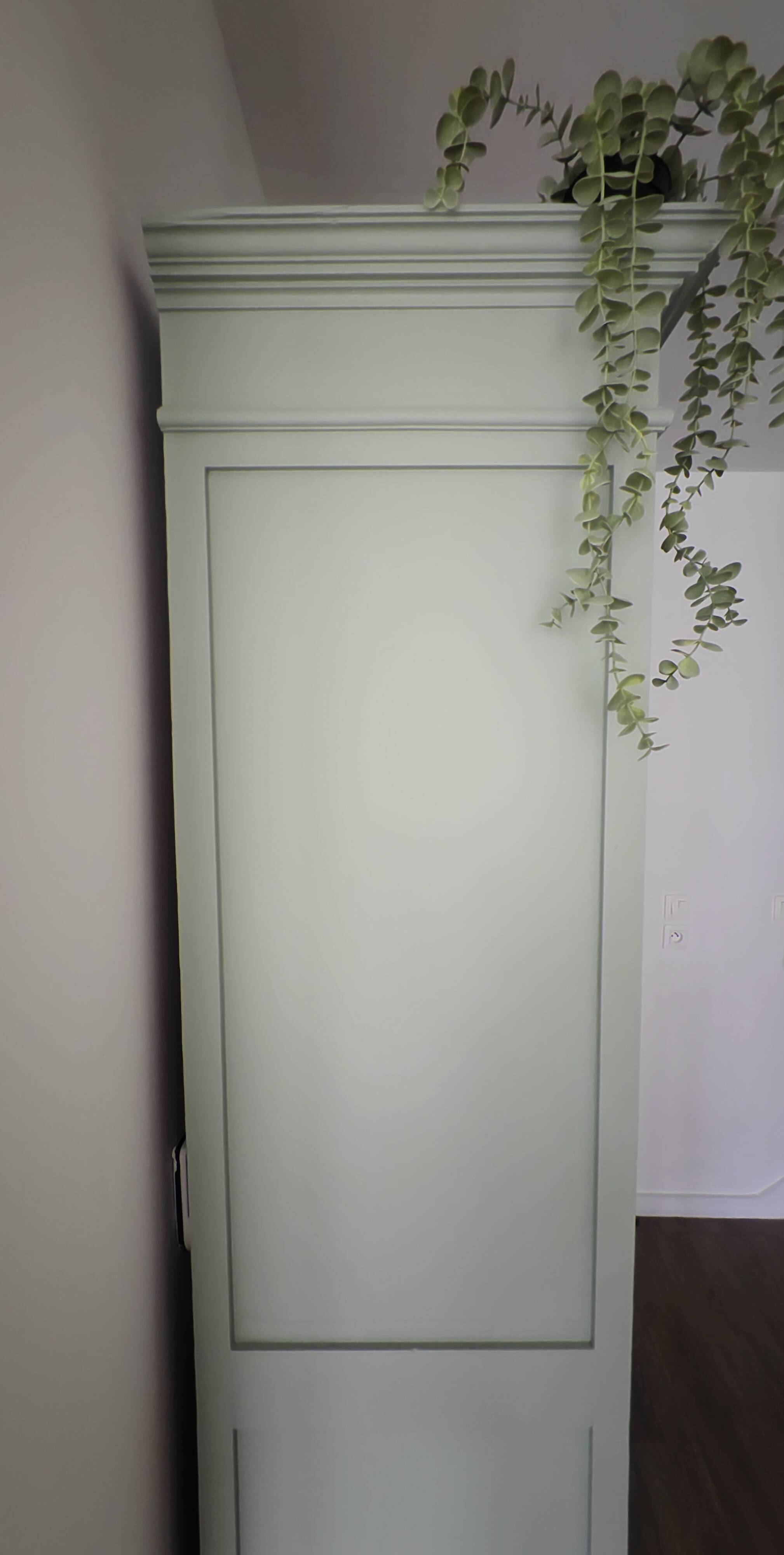 Armoire vitrée parisienne