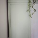 Armoire vitrée parisienne