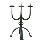 Black hand-forged iron candleholder statue with mid-century, 70s Brutalist tripod design