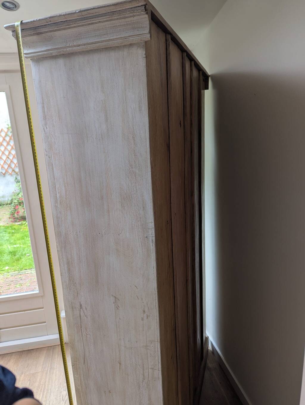 White Indian bookcase