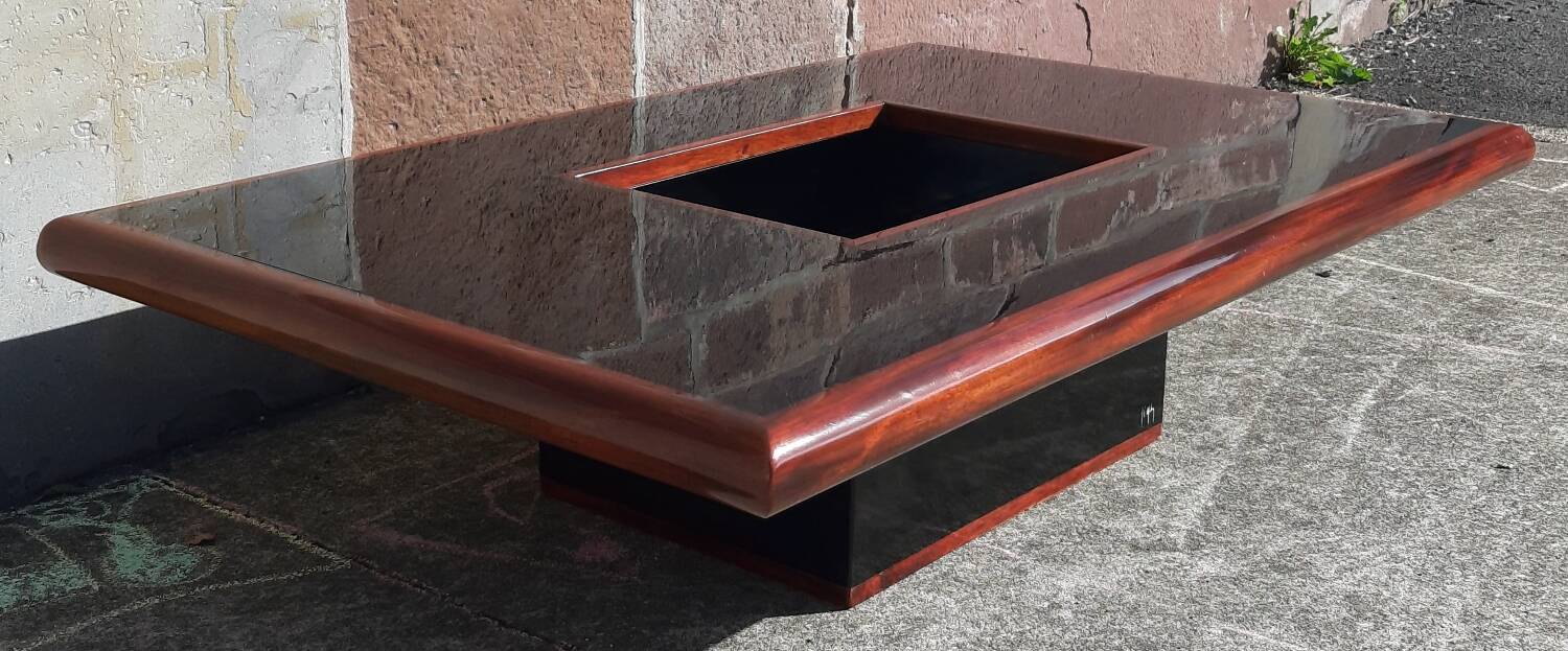 Signed coffee table (Jean Claude Mahey, 70s)