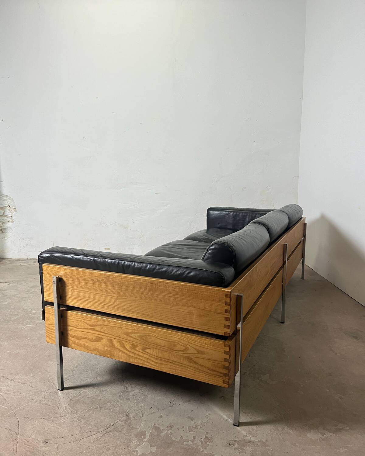 Canapé “Forum” par Robin Day pour Habitat – cuir chocolat, 1990