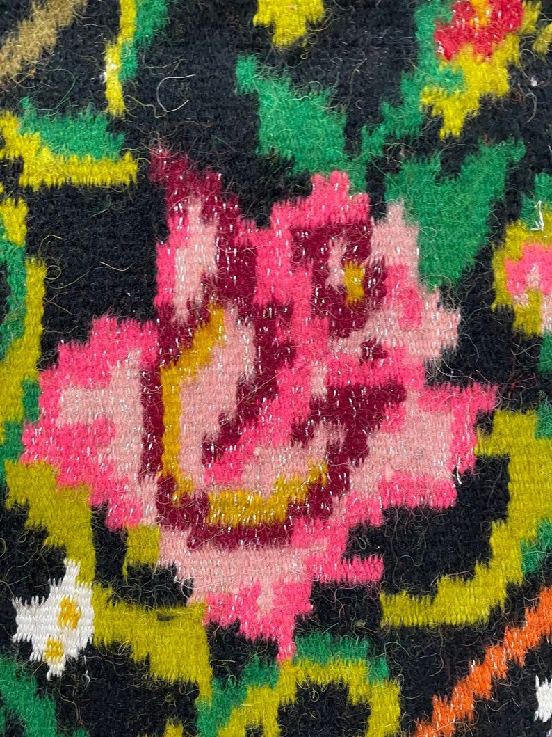 Oltenian floral rug, handwoven in wool, Romania