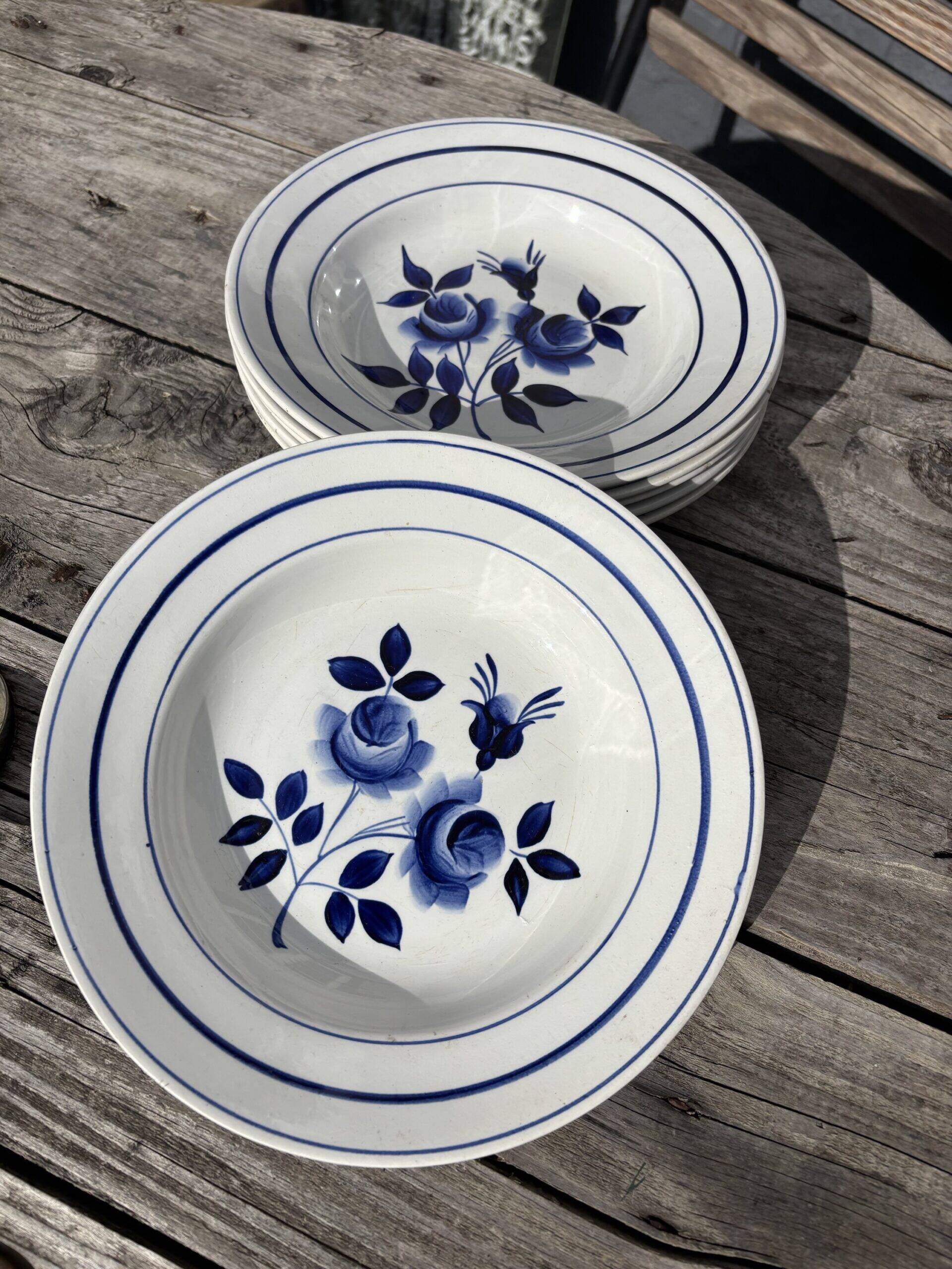 Set of 6 Moulins des Loups plates