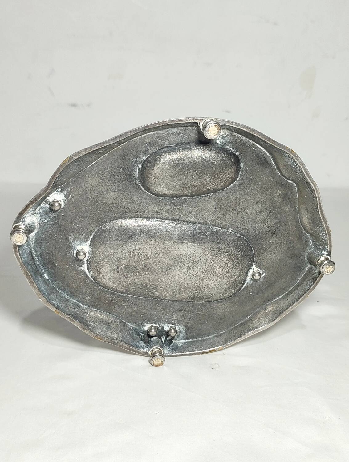 Cendrier en métal. Espagne, années 1960.