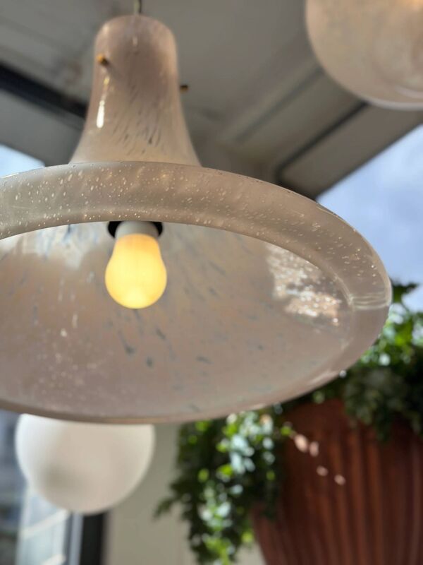 Rare lampe à suspension « Trompette » de Glashütte Limburg – années 1970