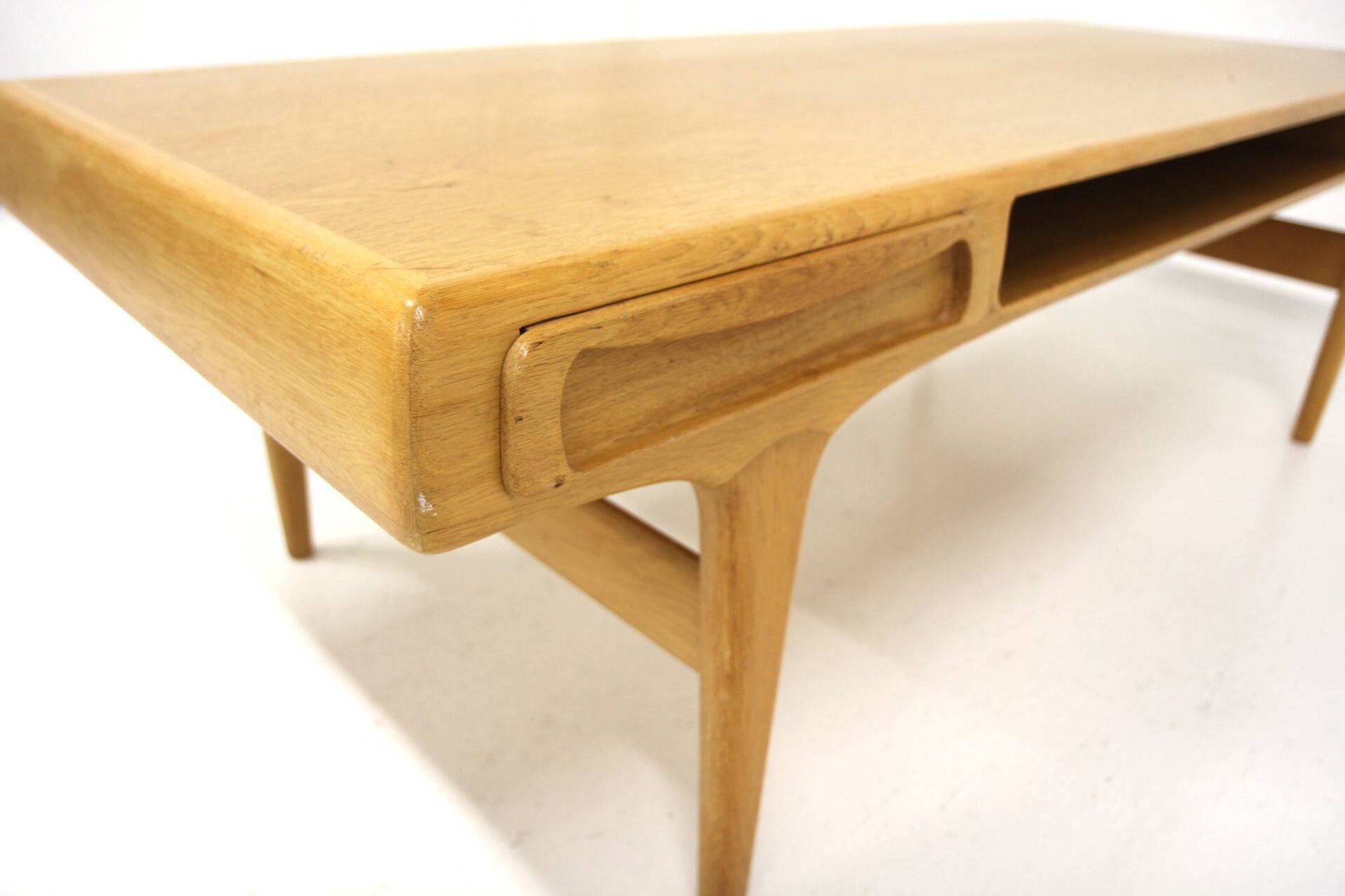 Table basse en chêne, Johannes Andersen, Trensum, Danemark, 1960