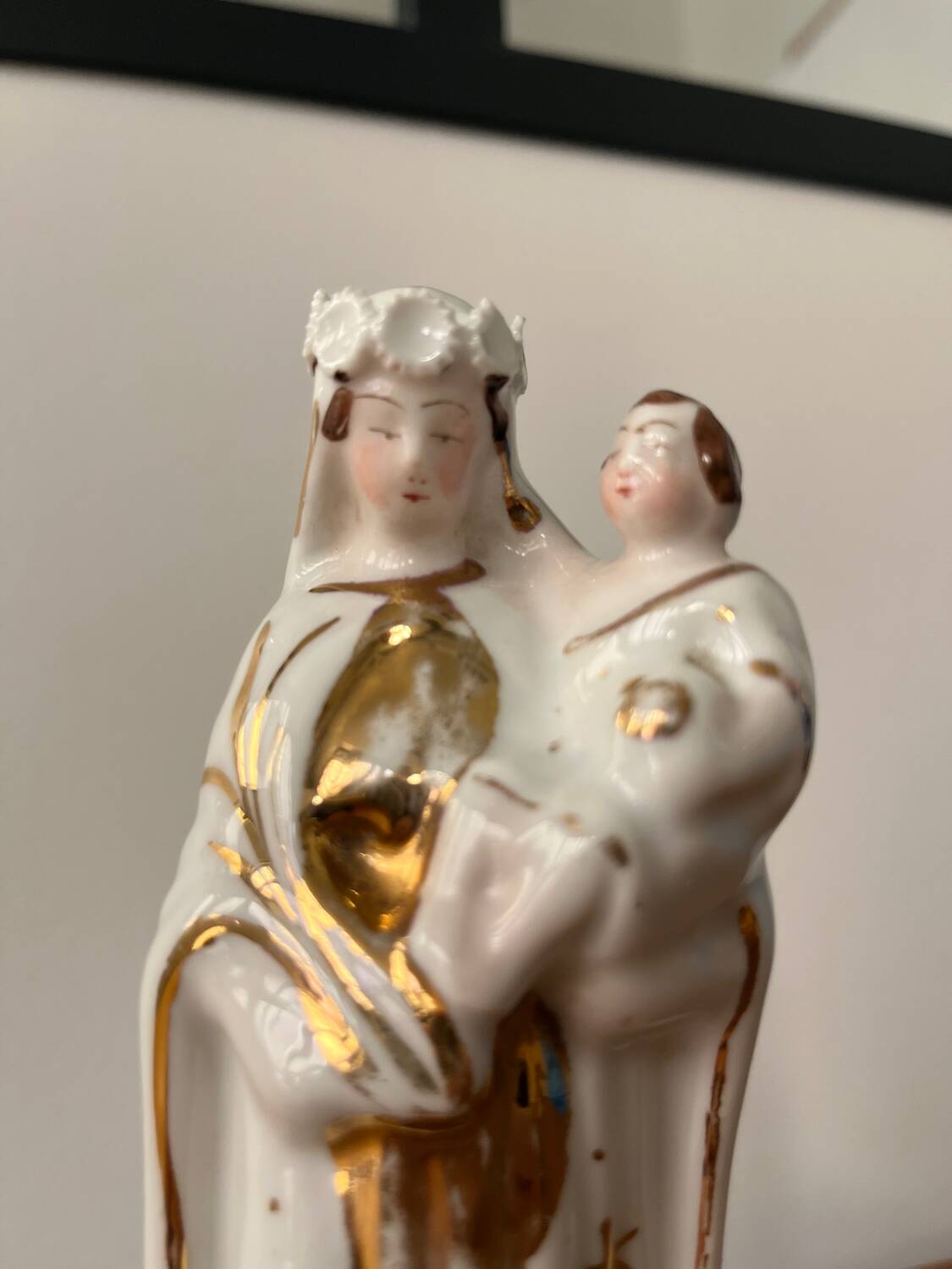 Virgin with Child in porcelain, 19th century