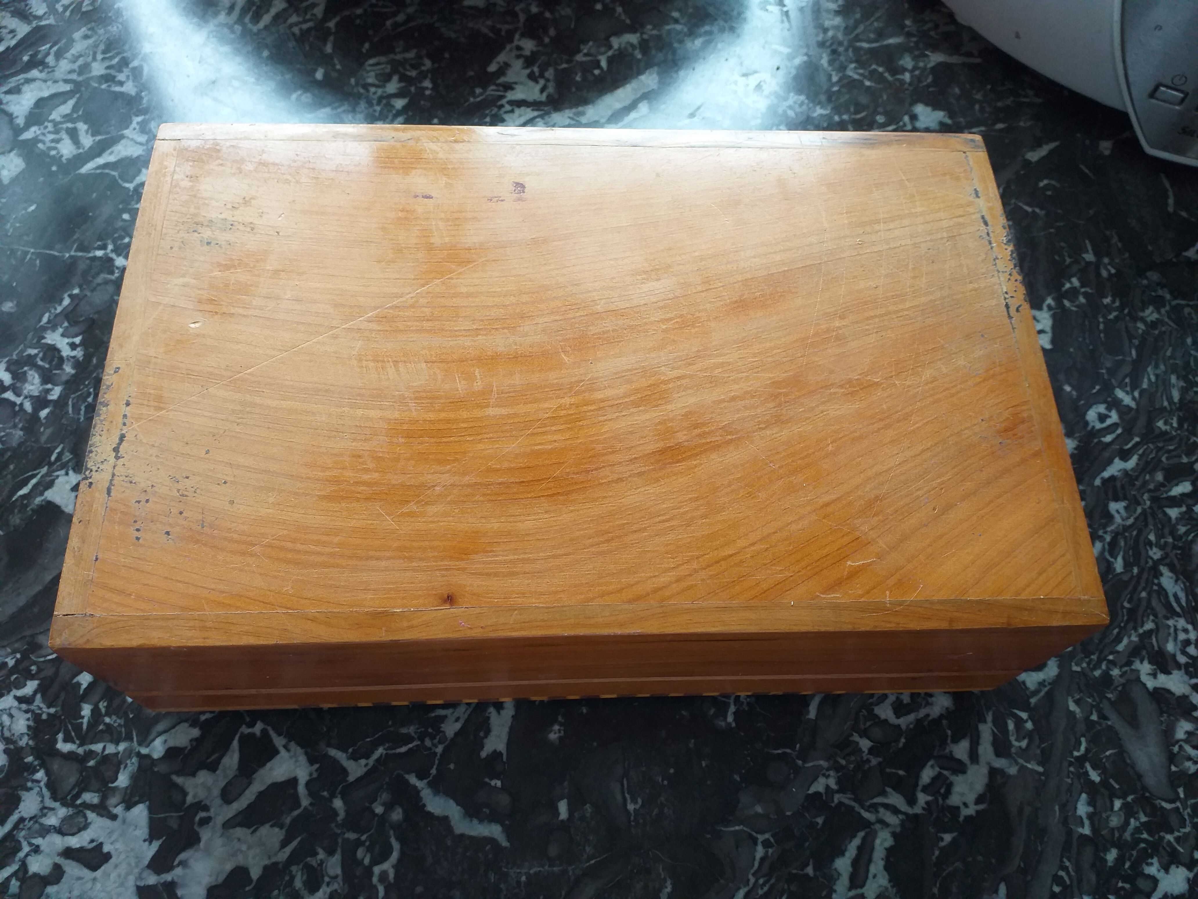 Box in marquetry