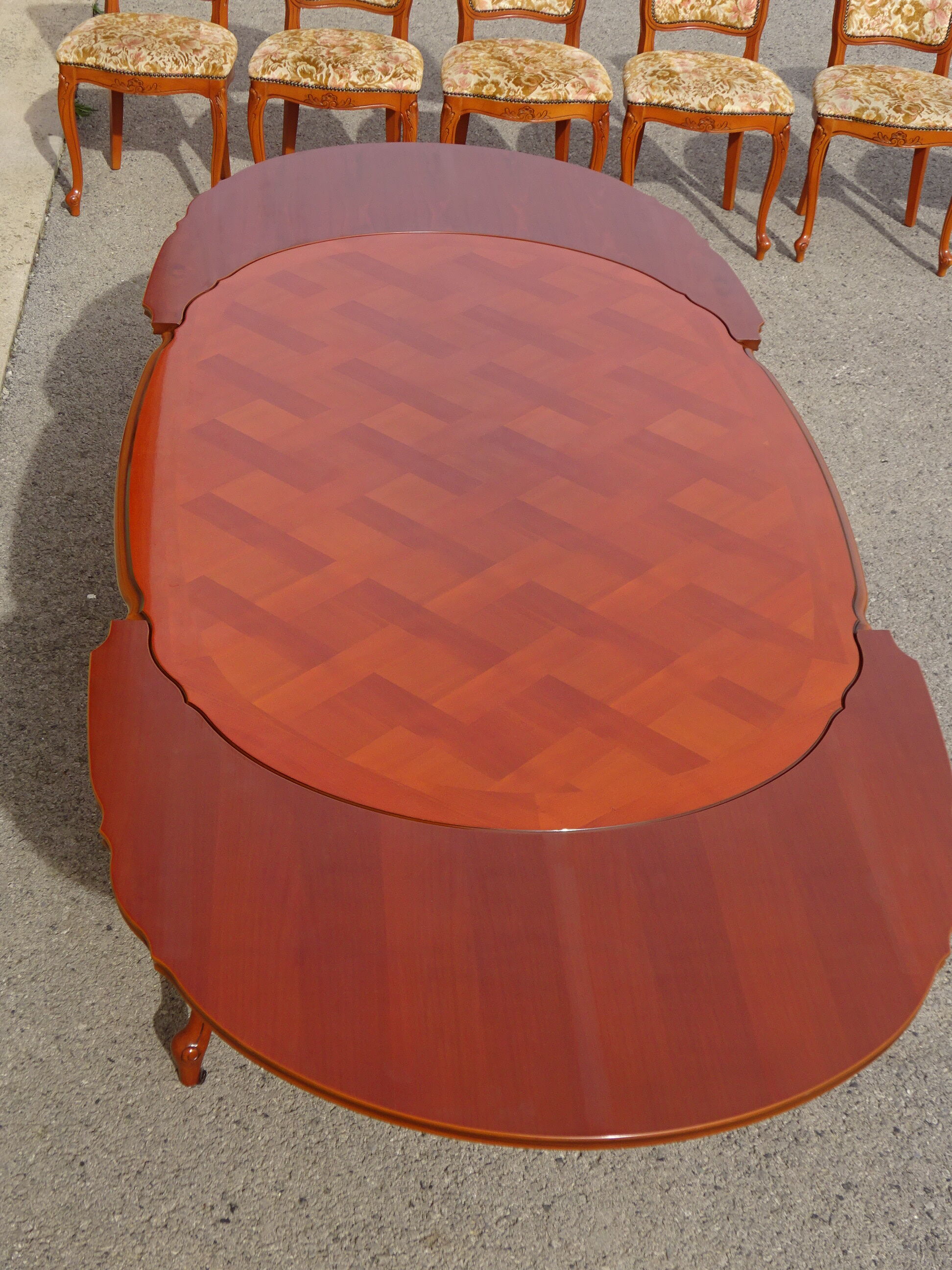 Large oval table in Louis XV style