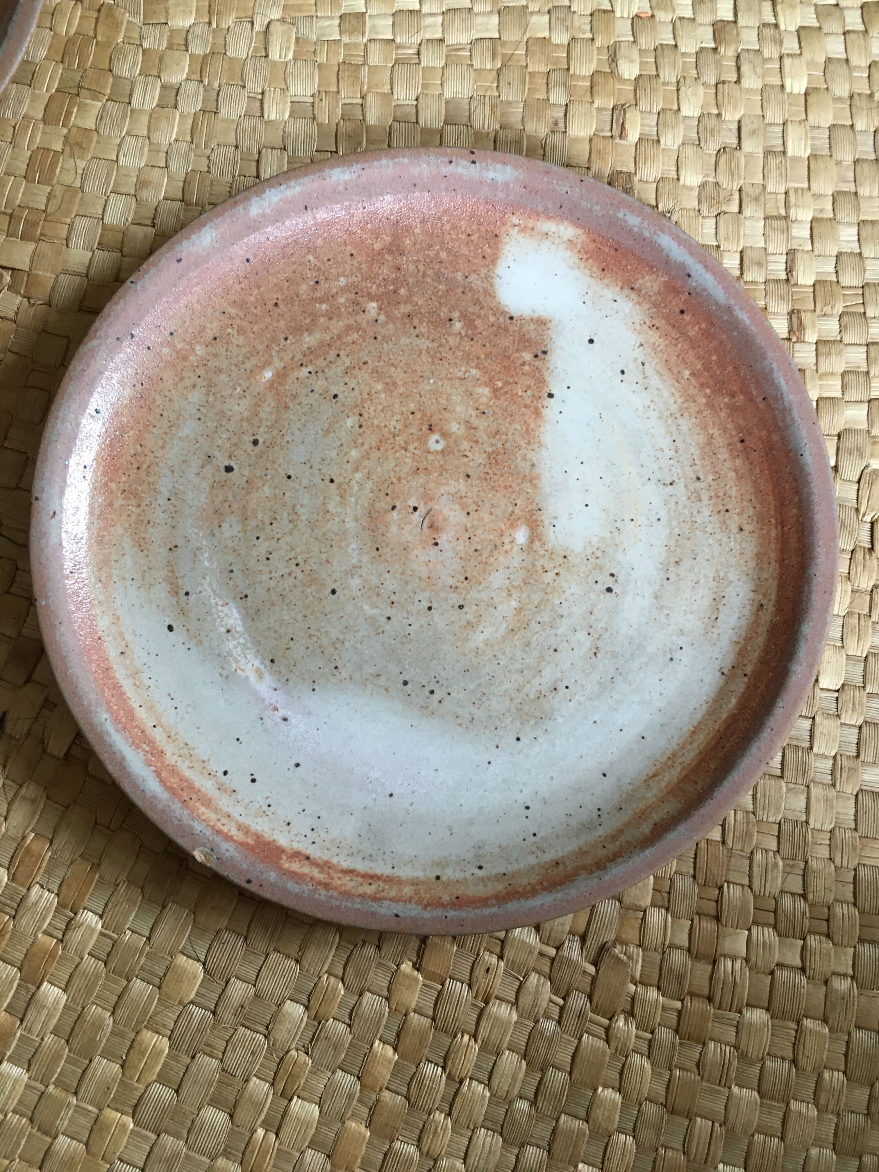 Series of 6 dessert plates in sandstone