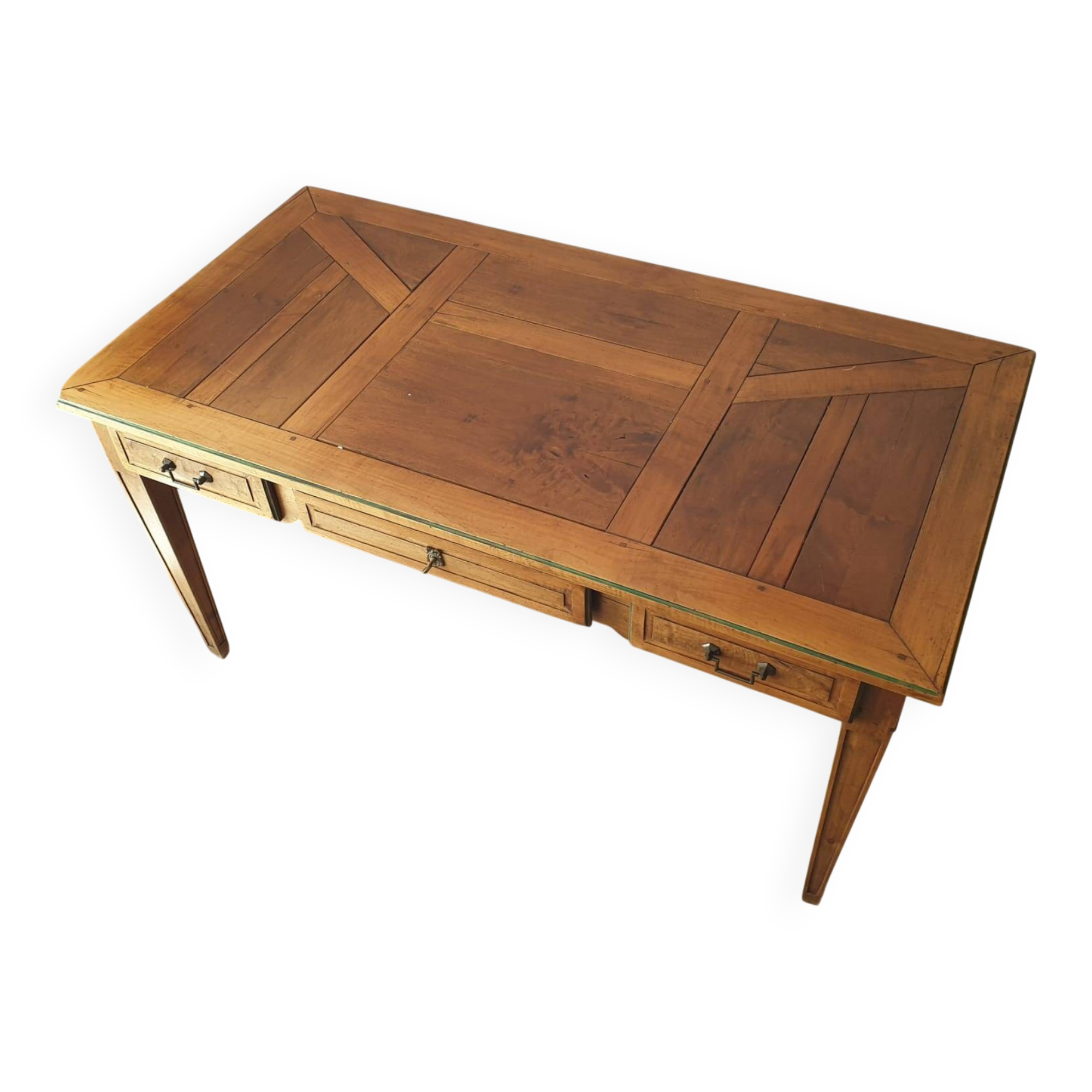 Solid wood desk – Rustic chic style