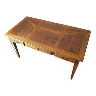 Solid wood desk – Rustic chic style