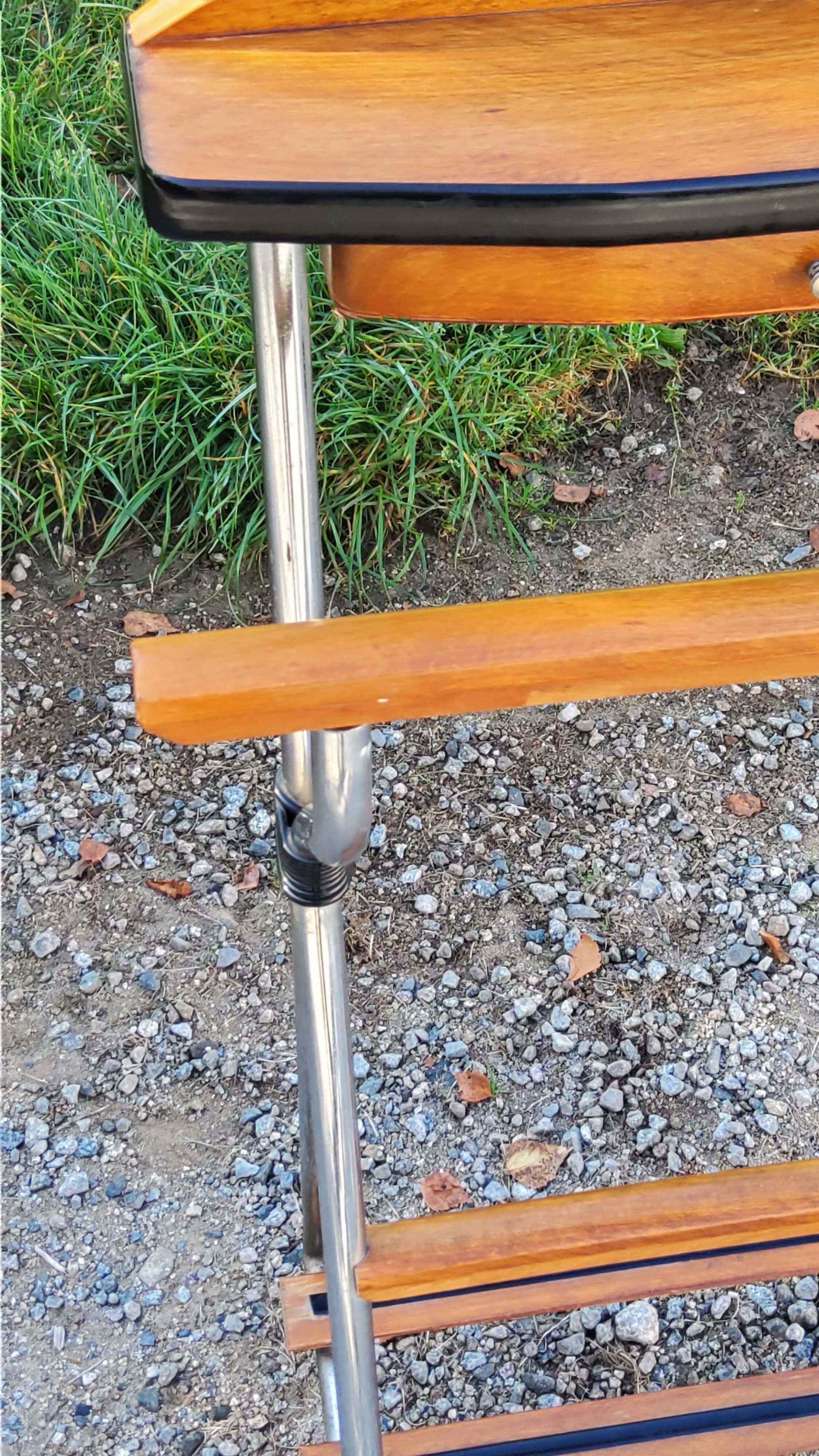 Vintage valet in wood, chrome metal and vinyl from the 60s