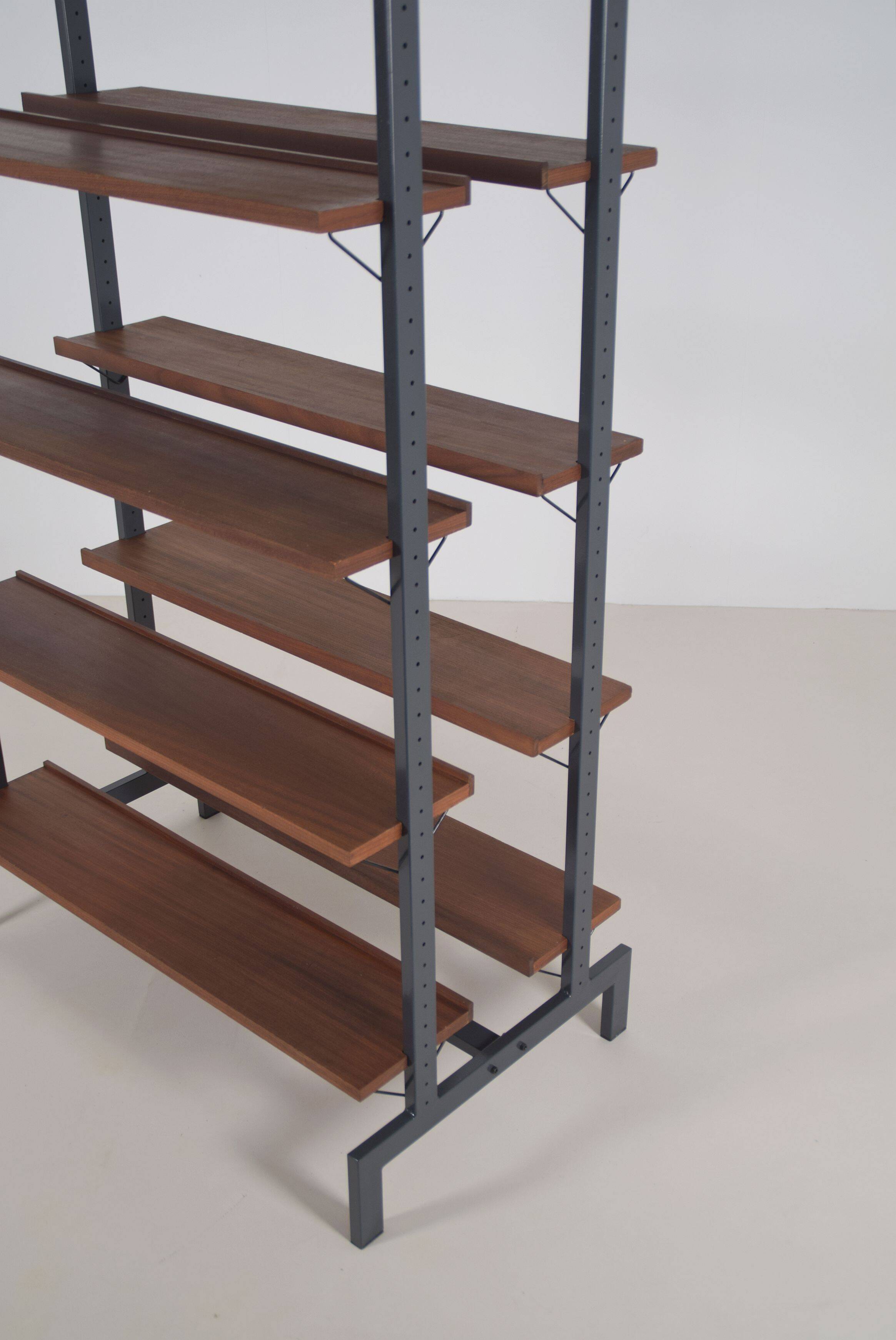 Freestanding vintage bookshelf designed by Olof Pira for Planmöbel, 1960s