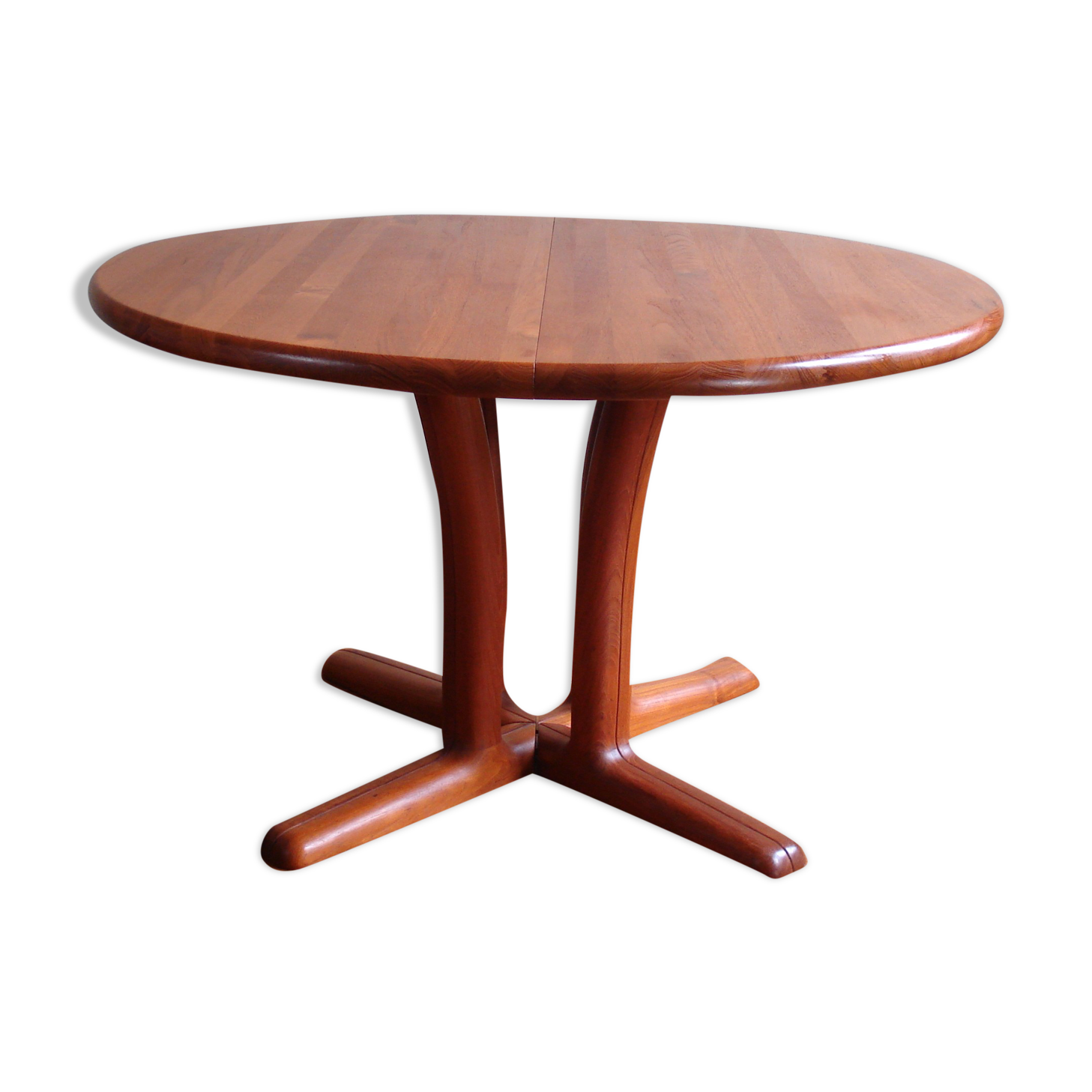 Table à manger massive en teck par Dyrlund, années 1970