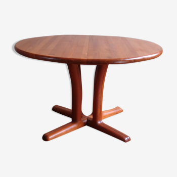 Table à manger massive en teck par Dyrlund, années 1970