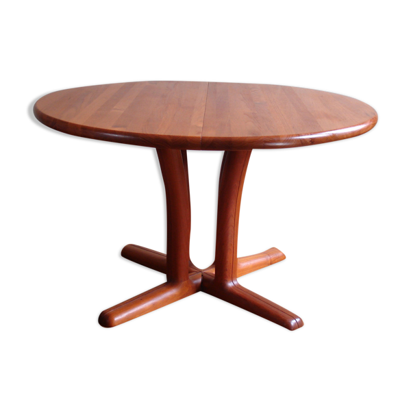 Table à manger massive en teck par Dyrlund, années 1970.