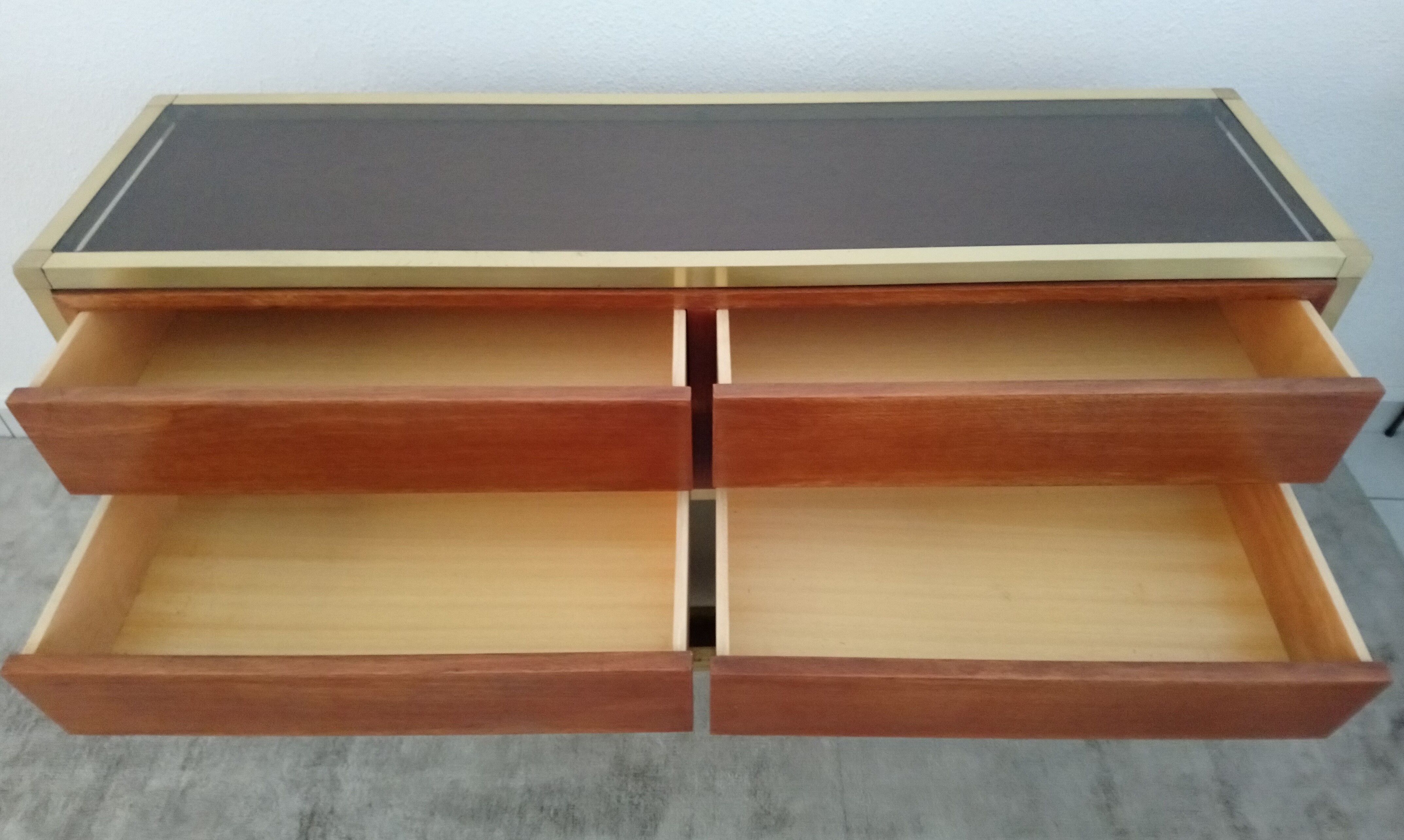Console à tiroirs en laiton et bois années 70