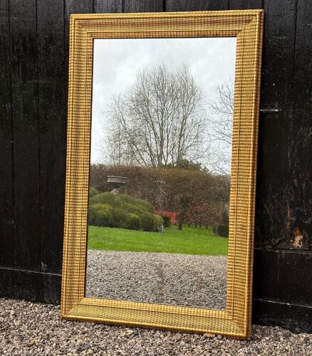 Miroir en bois stuqué et doré vers 1880 88x142cm