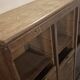 Beau meuble classeur ancien en bois, composé de 3 compartiments avec