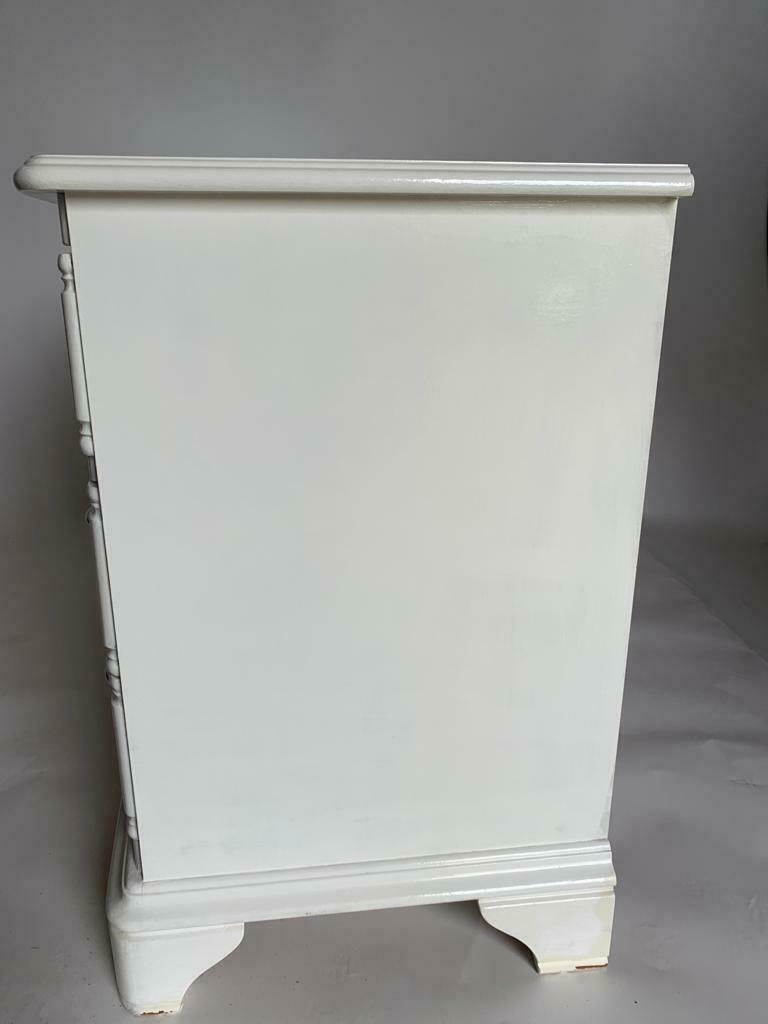 Chest of drawers 4 drawers relooke patina lacque metal buttons