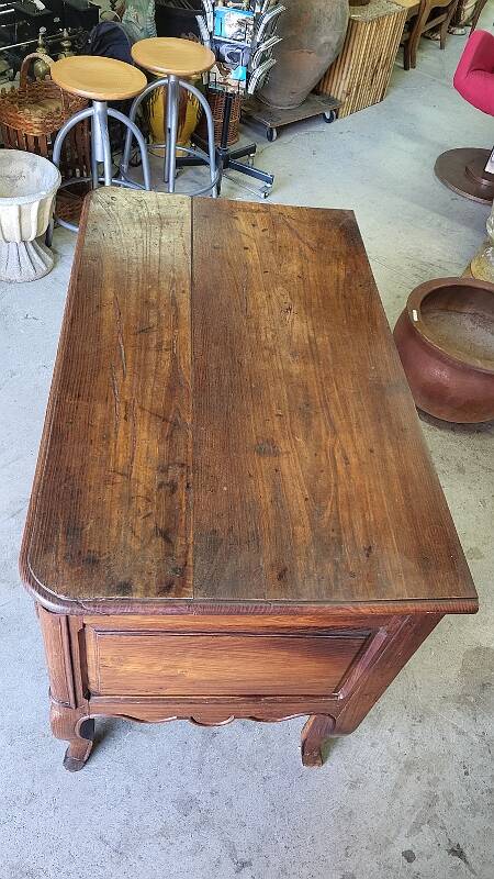 Commode louis xv 2 tiroirs en chene clair du xviii ème siecle ref je