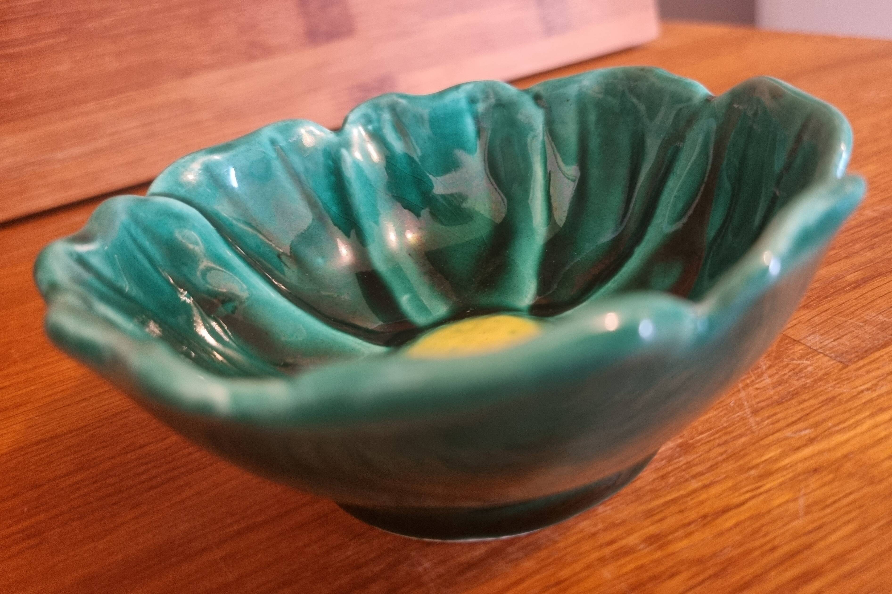 Vintage Slush Cup Green Flower Yellow Heart