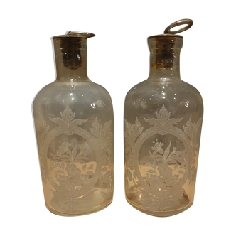 Bottle engraved with acid