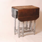 Farmhouse drop-leaf table