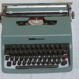 Olivetti Lettera 32 typewriter