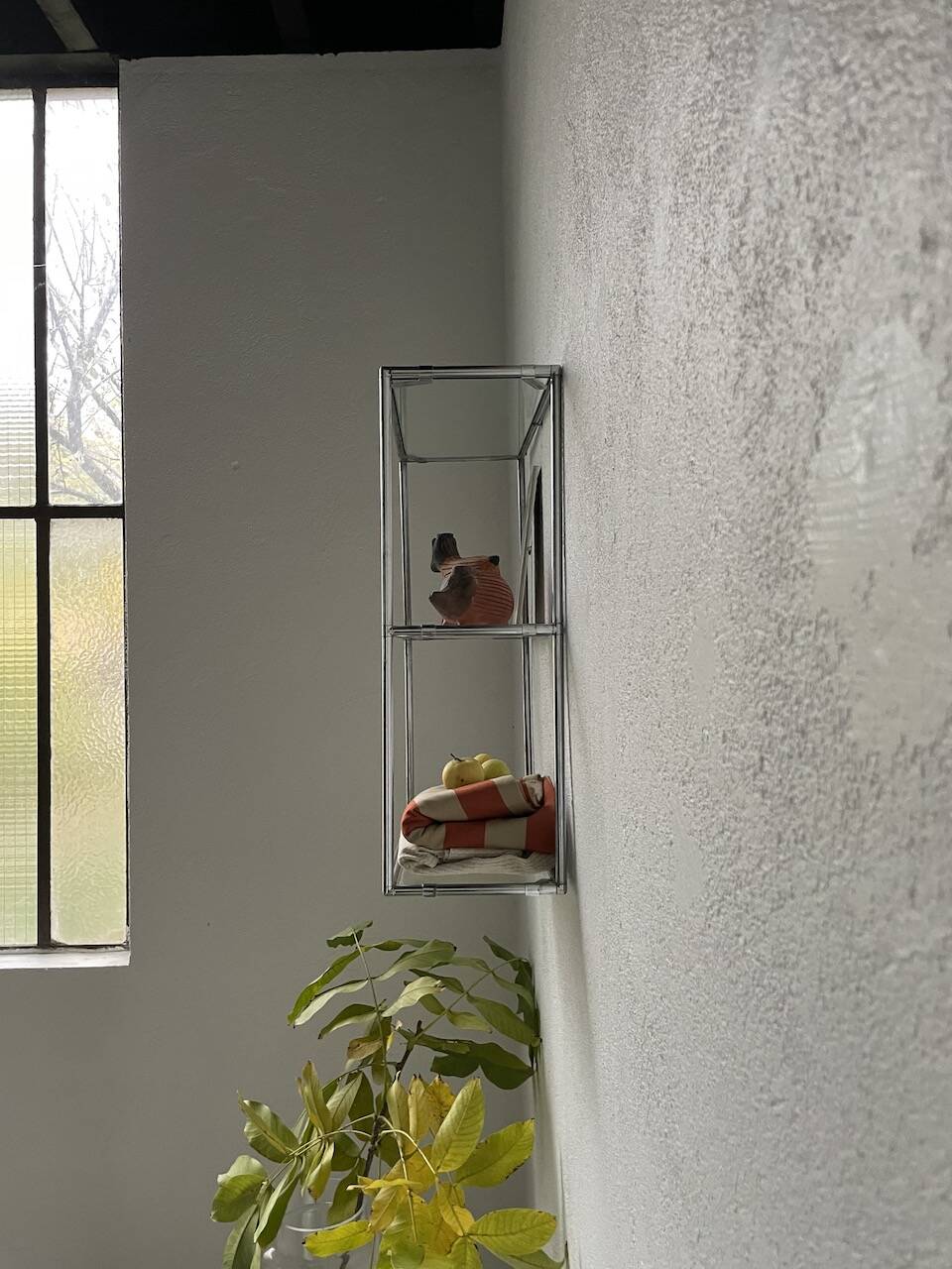 Abstracta Poul Cadovious wall shelf