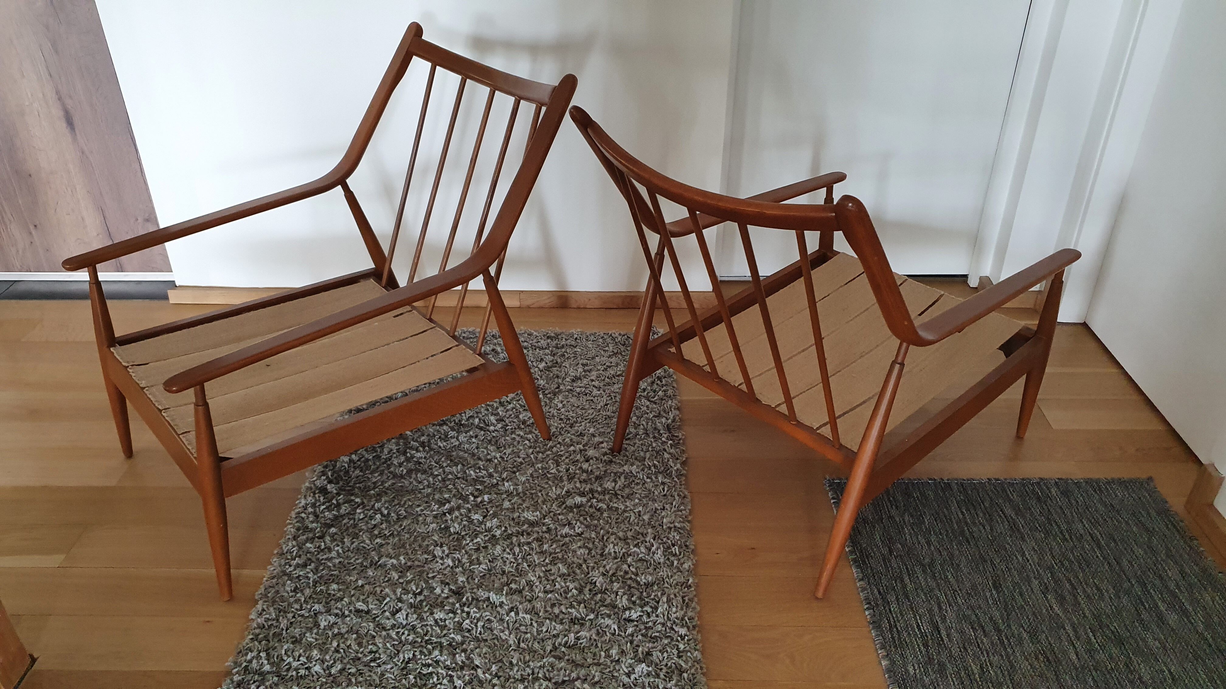 Paire de fauteuils scandinaves années 50-60
