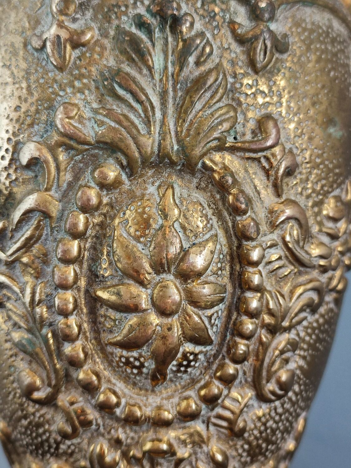 Ewer in gilded bronze