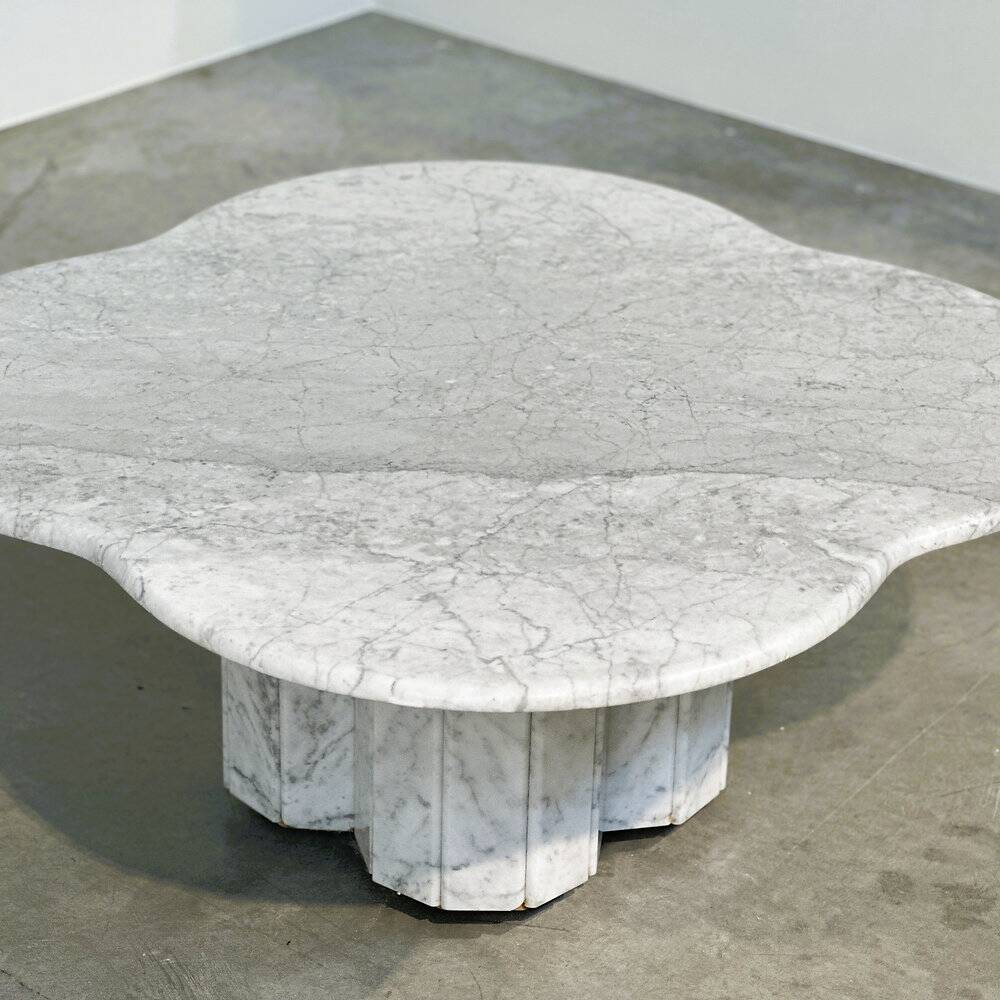 Italian postmodern scalloped Carrara marble coffee table, 1980s