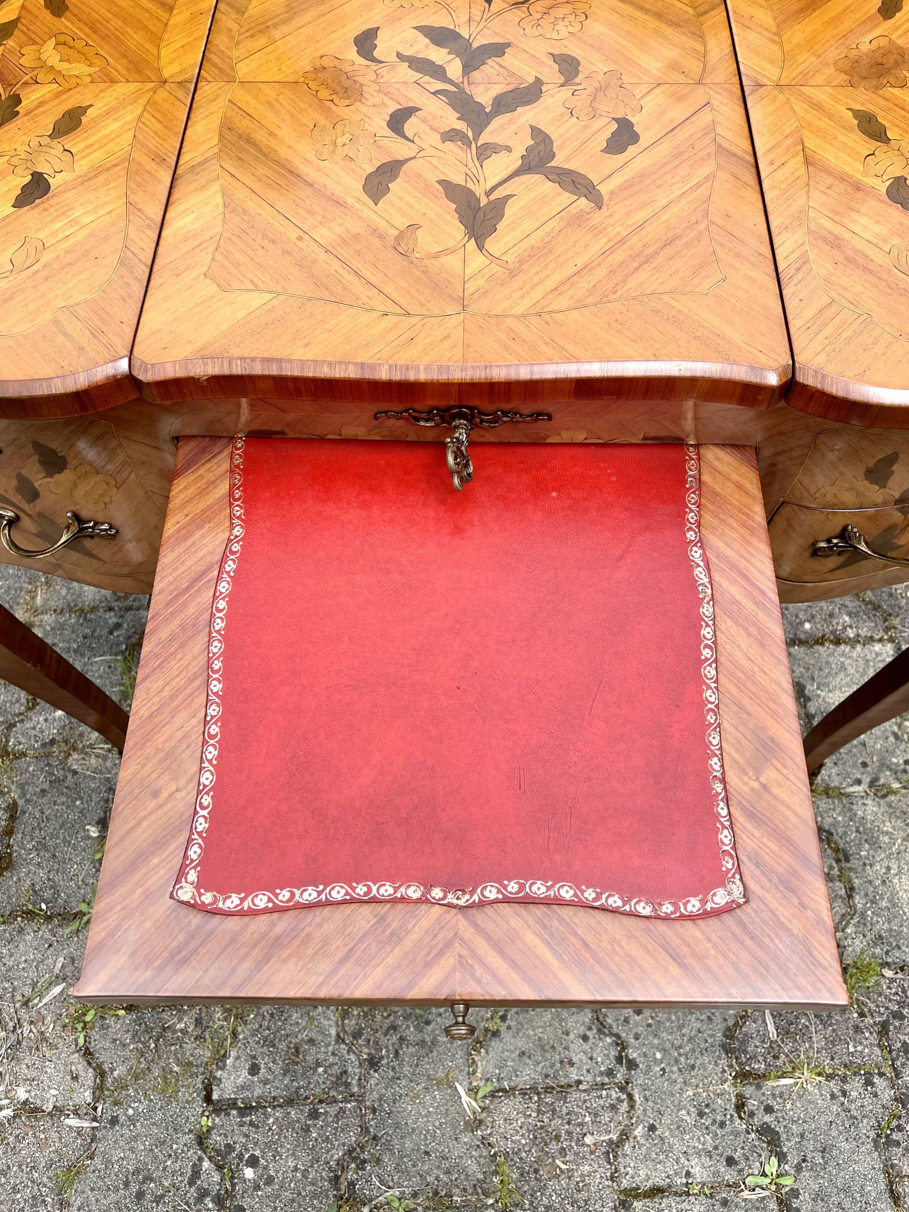 Coiffeuse marquetée de style Louis XV, XXème