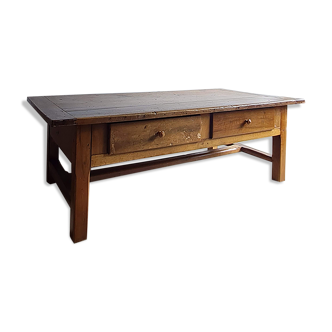 Vintage firm-minded coffee table