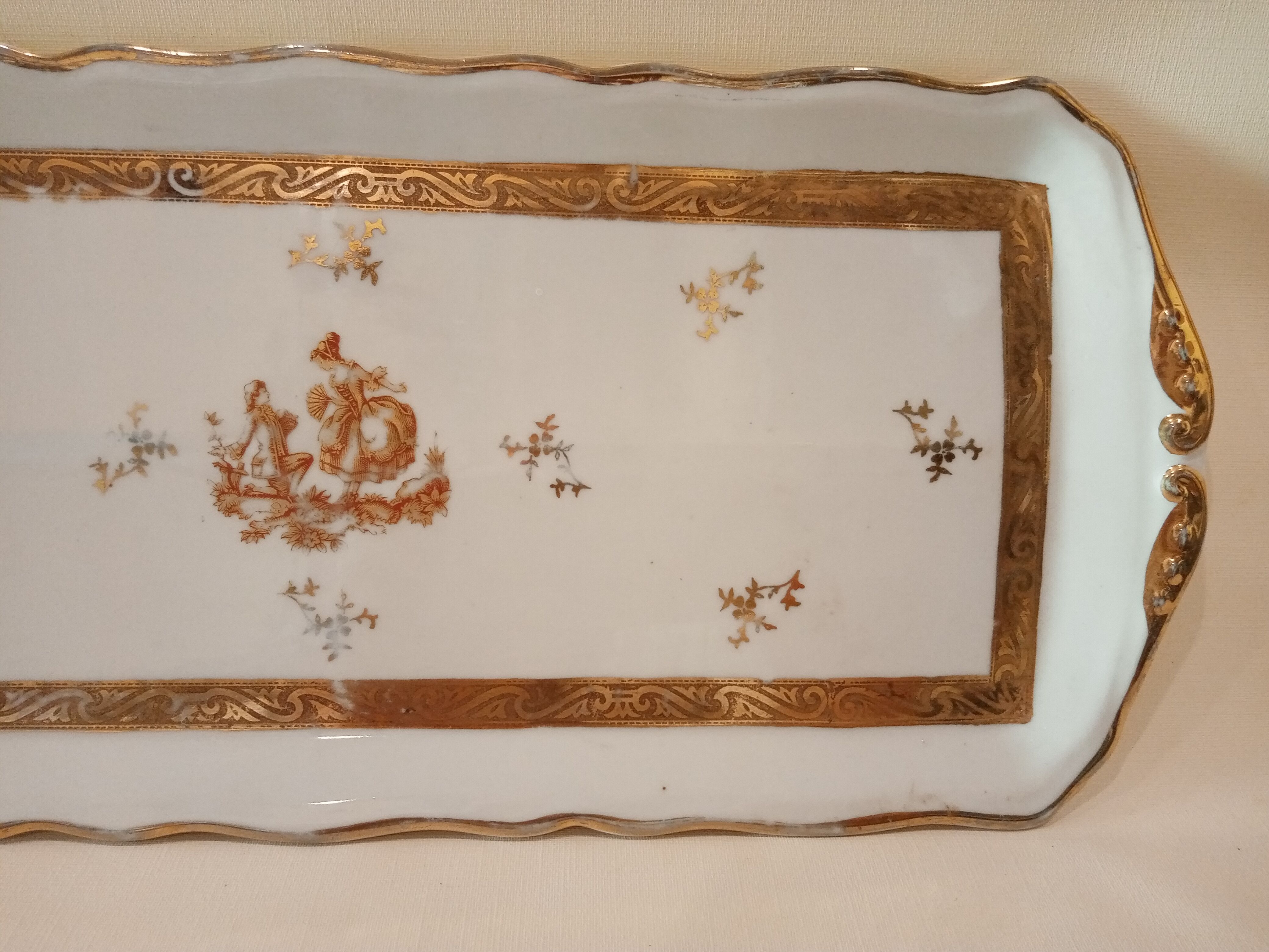 Limoges cake dish
