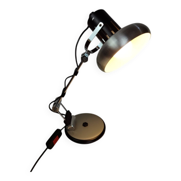 Modernist articulated desk lamp