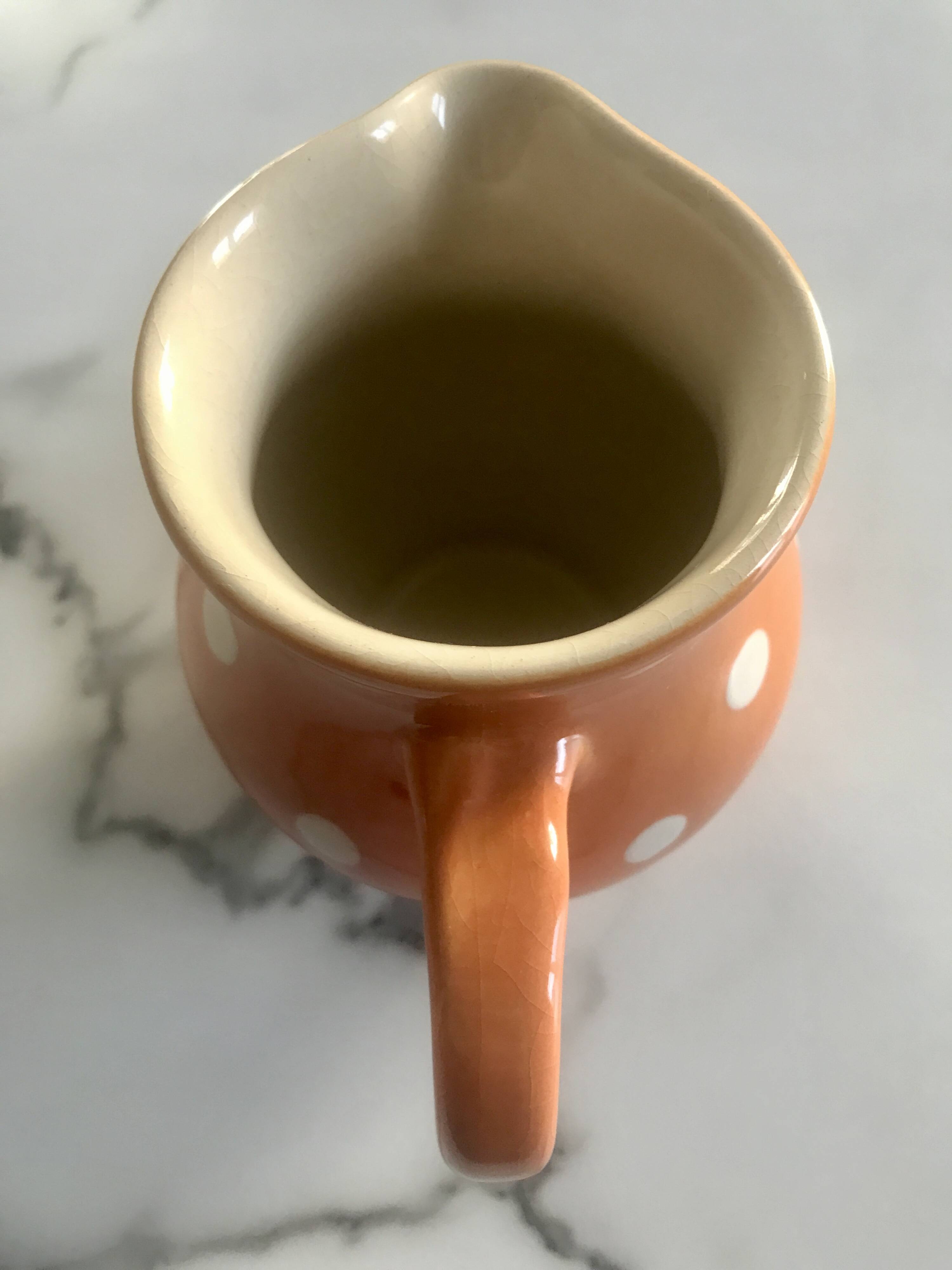 Pichet à pois vintage