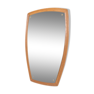 Scandinavian wall mirror free form