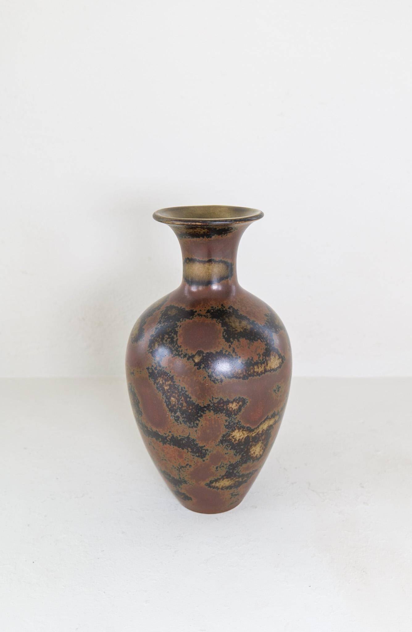 Mid-century modern ceramic vase from Rörstrand by Gunnar Nylund, Sweden.