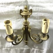 Applique en bronze de style Louis XVI à 2 lumières
