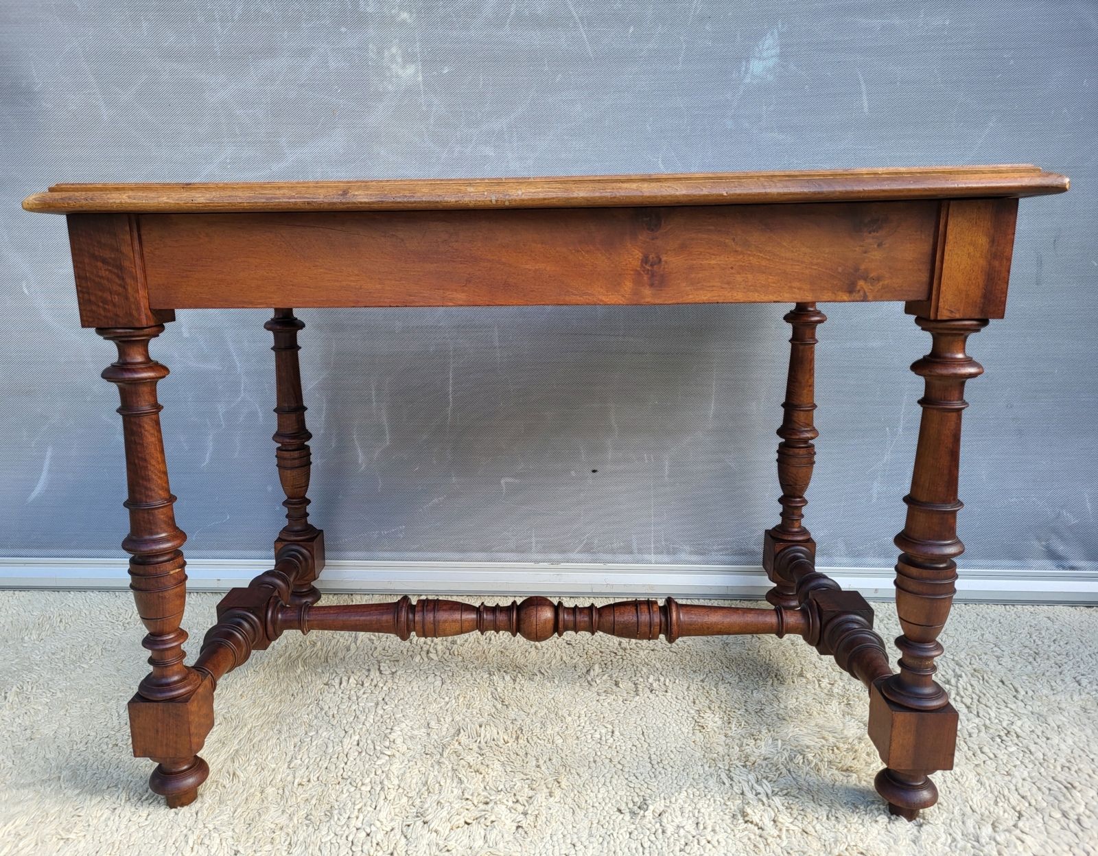 Louis XIII walnut desk • Small centre table in Renaissance style