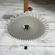 Suspension opaline plissée cordon rouge