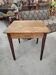 Petite table de ferme carrée en bois massif patiné - 1920