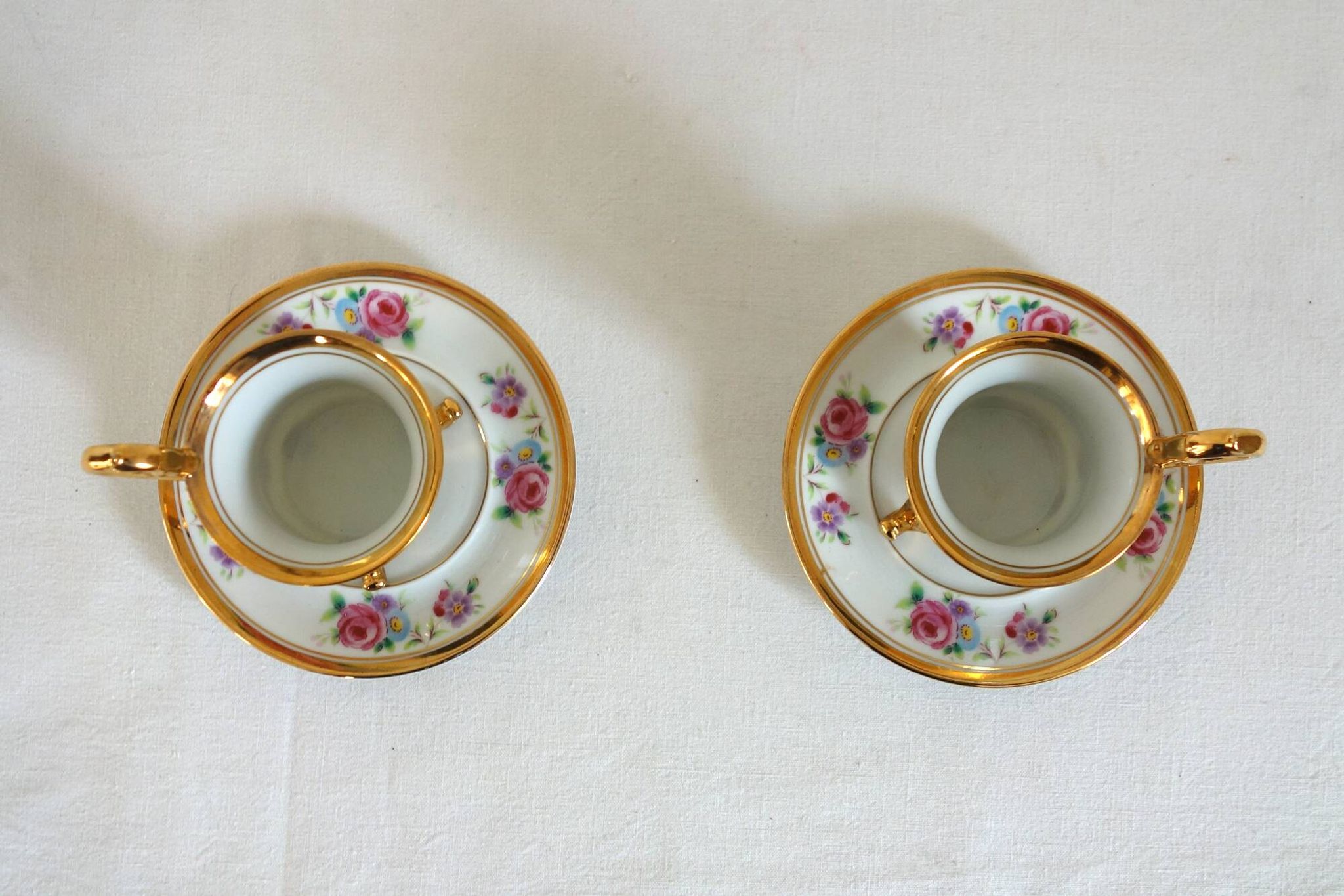 Pair of Japanese porcelain cups and saucers by Ohashi China