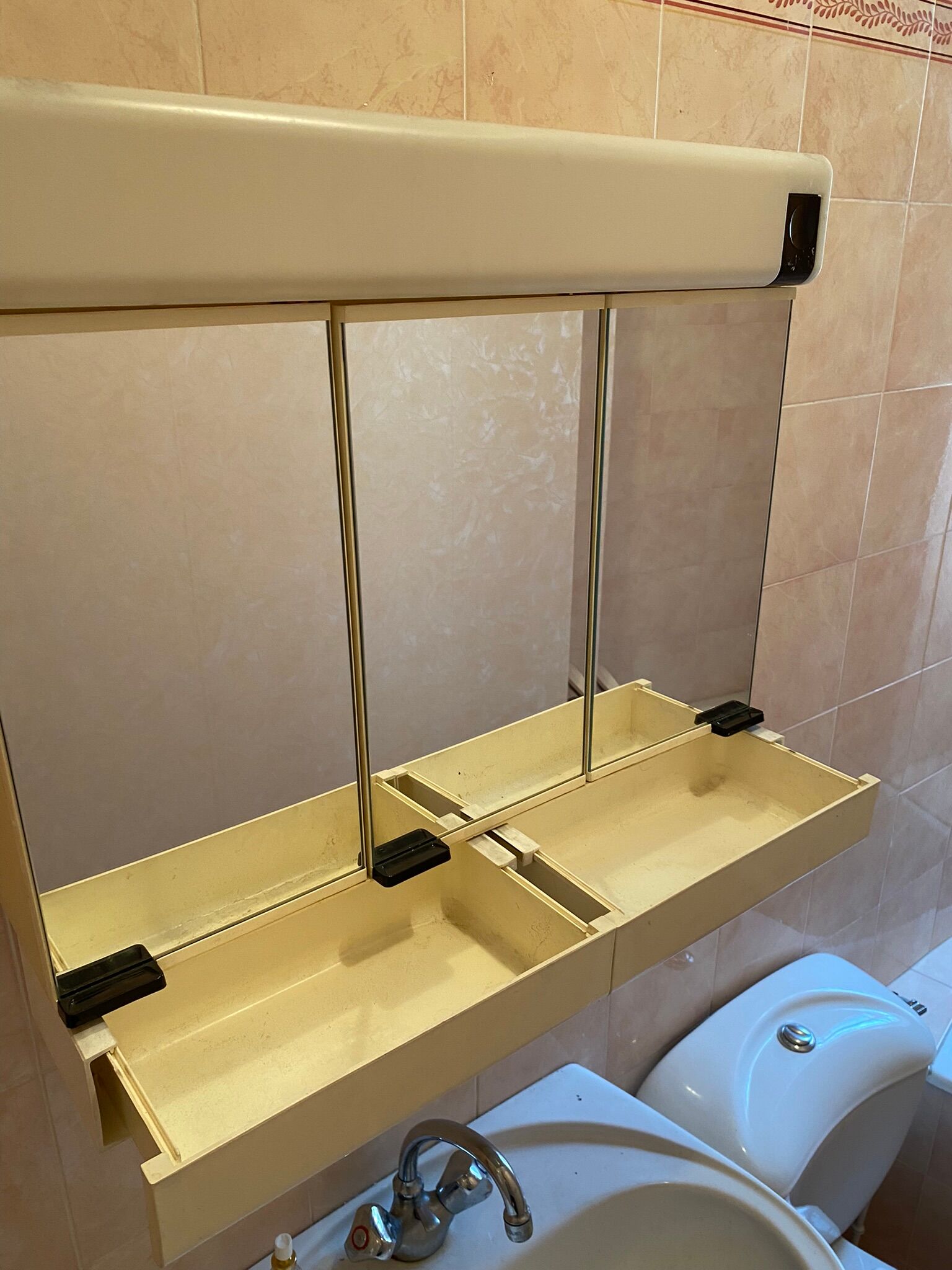 Allibert vintage toilet cabinet three mirror doors, two drawers, lamp
