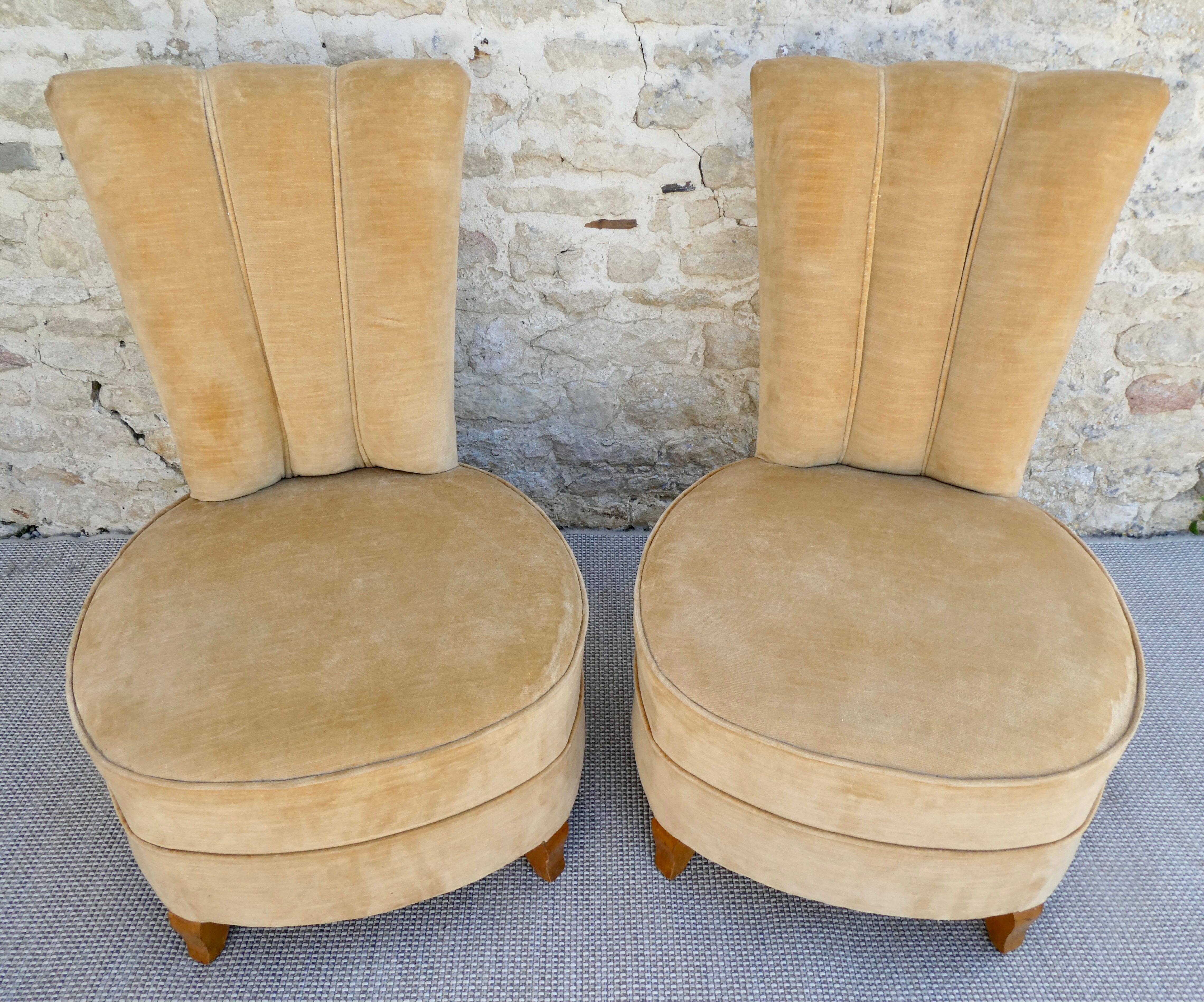 Paire de chauffeuses art deco en velours